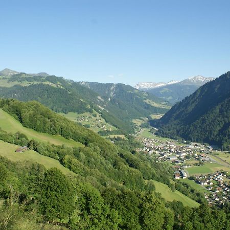 Gaestehaus Alpina In Fanas Exterior photo