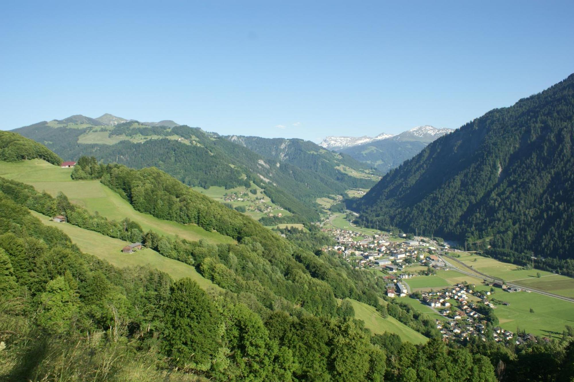 Gaestehaus Alpina In Fanas Exterior photo