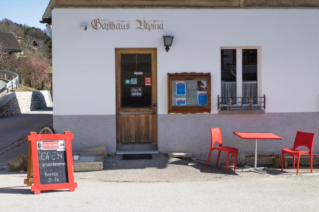 Gaestehaus Alpina In Fanas Exterior photo